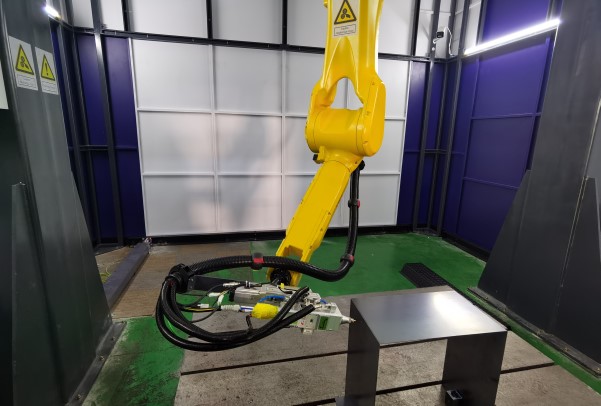 로봇3D레이저가공기, SL-RC2000,  로봇가공기, 레이저가공기, 로봇레이저가공기, 로봇3D레이저, SL LASER
